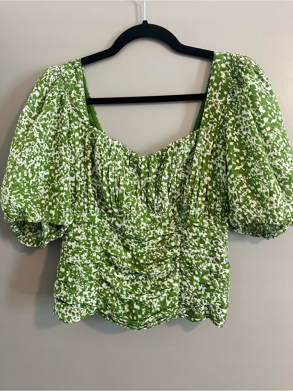 Abercrombie Green & White Floral Smocked Blouse Size M